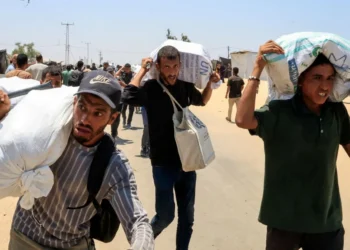 Chaos at Gaza Aid Site: Six Killed as Palestinians Report Gunfire from Militias and Israeli Forces