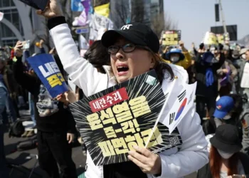 They Helped Topple a President—Now South Korea’s Young Women Say They’re Being Erased