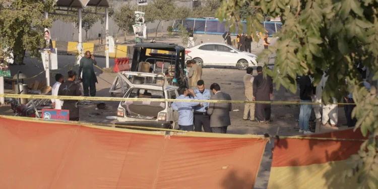 Suicide Blast Outside Islamabad Court Kills 12, Injures Dozens